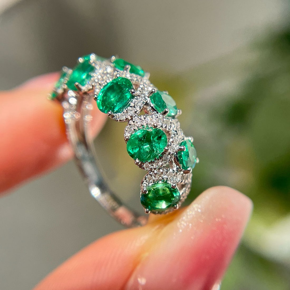 14k Gold 1.2 Ct Vivid Green Natural Emerald & Diamond Ring - 7
