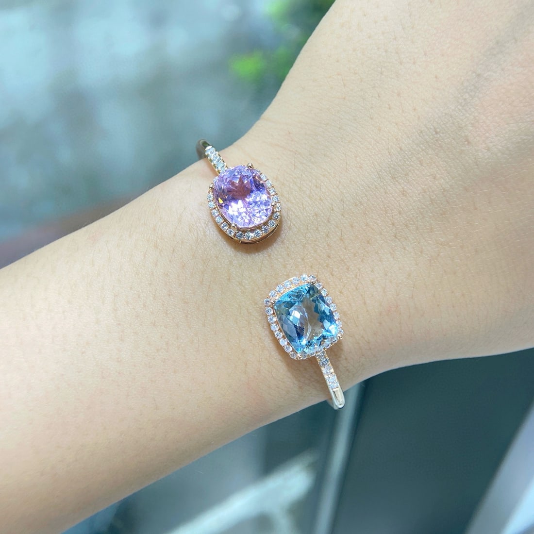 14k Gold 9.92 Ctw Natural Aquamarine & Morganite & Diamond Bangle - 4