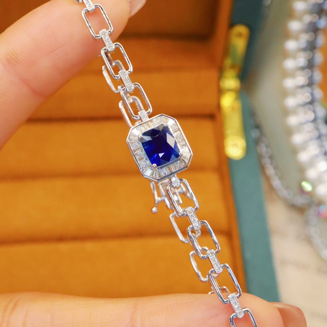 14k Gold 2.06 Ctw Natural Sapphire & Diamond Bracelet - 2