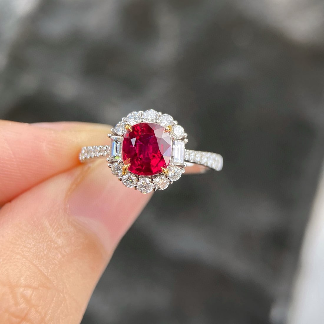 14k Gold 1.69 Ctw Natural Ruby & Diamond Ring: Ref:231088218 // gold content:14k gold // ring size:7. 25us // // main gemstone:ruby // shape:cushion // carat weight:1. 13ct // color:pigeonblood red // treatment:natural // // adjacent gemstone 2 :
