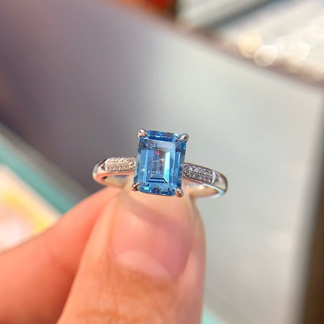 14k Gold 1.97 Ctw Natural Topaz & Diamond Ring - 4