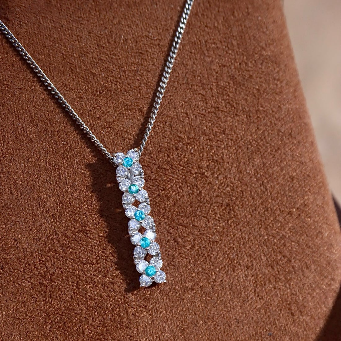 14k Gold 0.75 Ctw Natural Paraiba Tourmaline & Diamond Necklace - 2