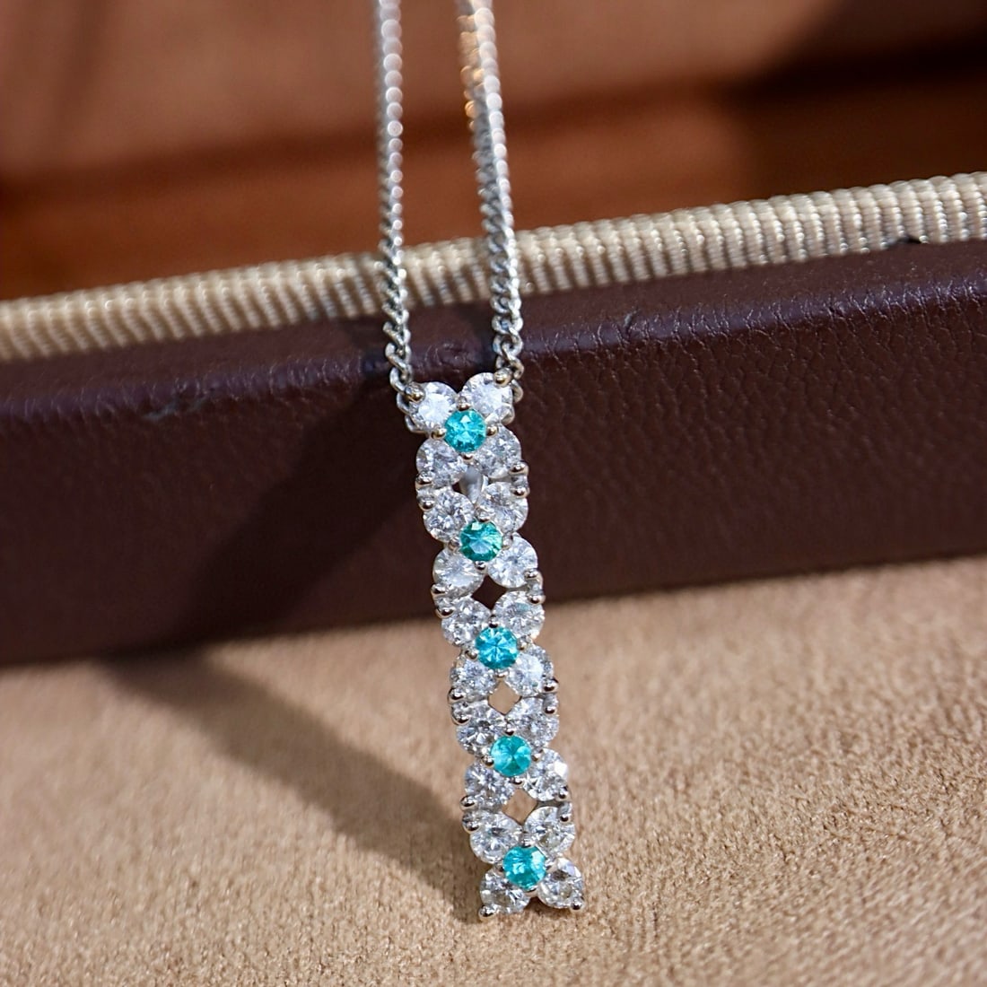 14k Gold 0.75 Ctw Natural Paraiba Tourmaline & Diamond Necklace - 3