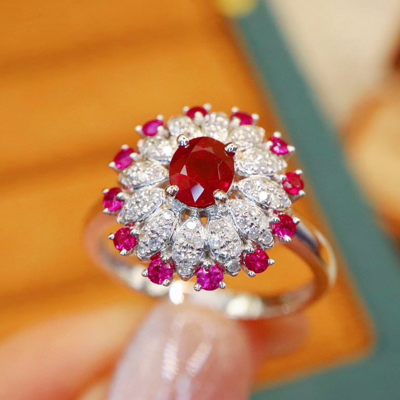 14k Gold 0.74 Ctw Vivid Red Natural Ruby & Diamond Ring - 4
