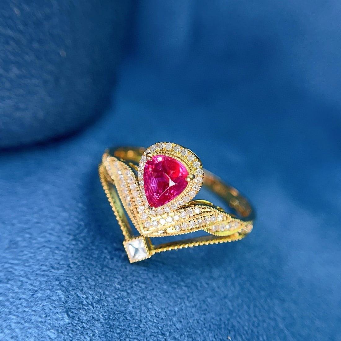 14k Gold 1.00 Ct Natural Ruby & Diamond & Sapphire Ring - 2