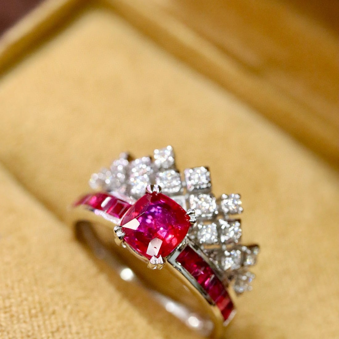 14k Gold 1.39 Ctw Vivid Red Natural Ruby & Diamond Ring - 4