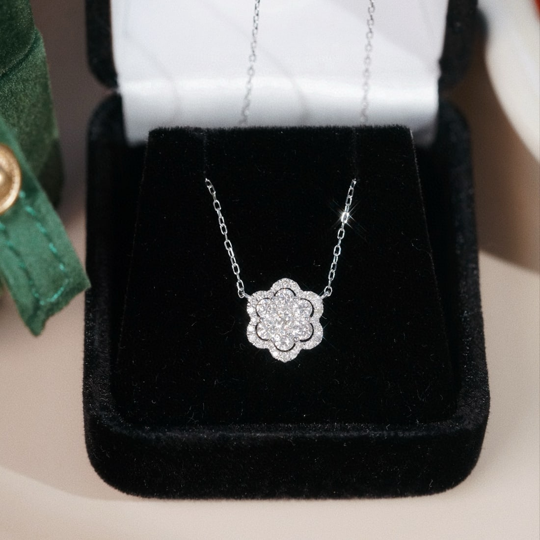 14k Gold 0.58 Ct Natural H Diamond Necklace: Ref:231088294 // gold content:14k gold // main gemstone:diamond // shape:round // carat weight:0. 58ct // clarity grade:vs-si // color:h // treatment:natural // cut grade:g // High Estimate: