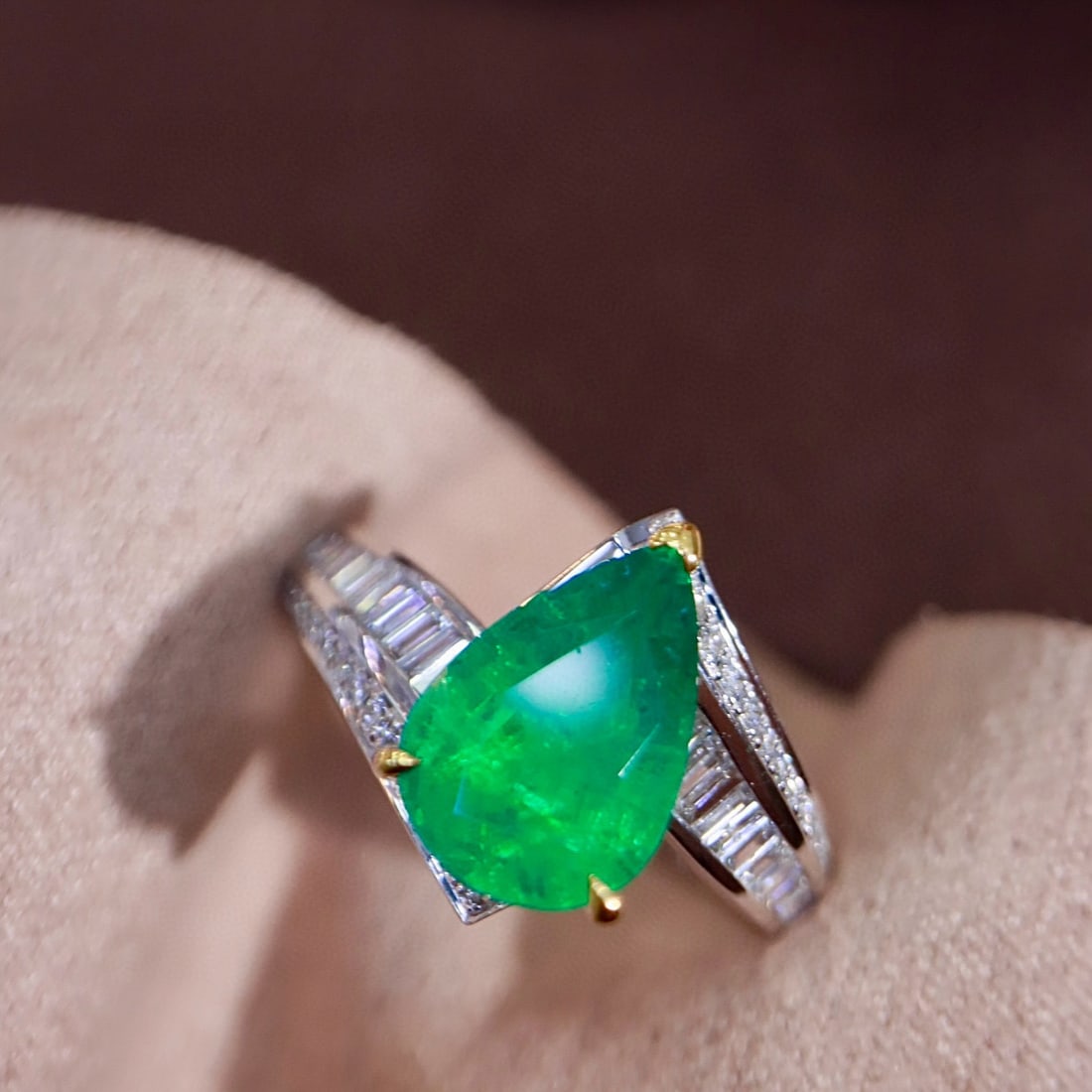 14k Gold 3.20 Ctw Natural Emerald & Diamond Ring - 2