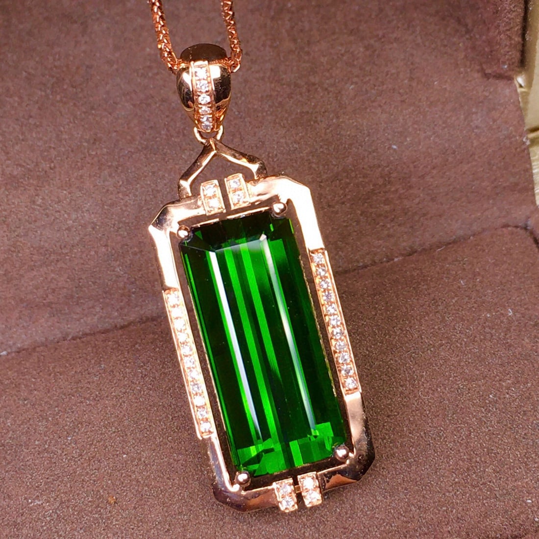 14k Gold 8.1 Ct Natural Tourmaline & Diamond Pendant( Without Chain ) - 3