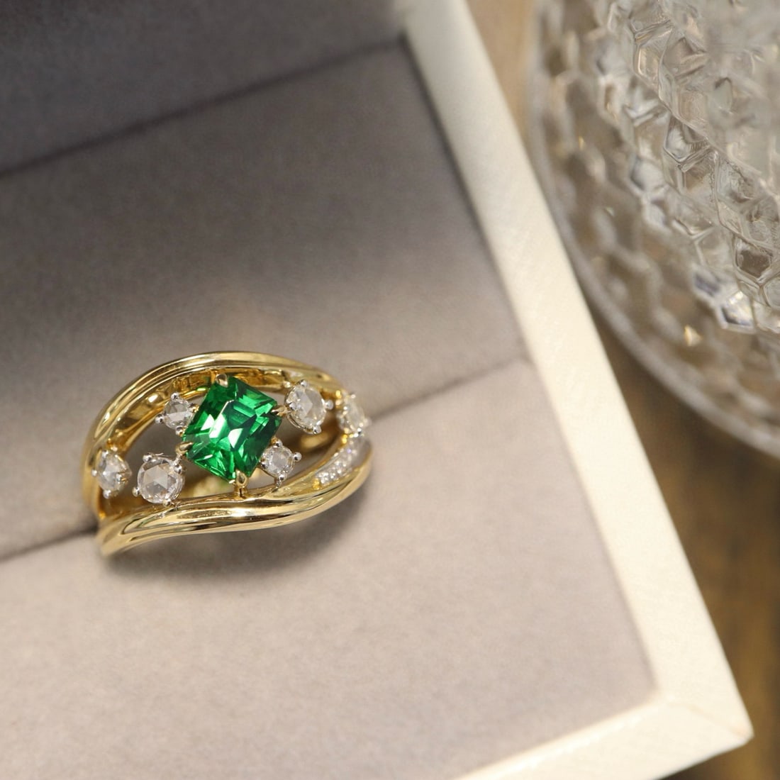 14k Gold 1.49 Ctw Vivid Green Natural Tsavorite & Diamond Ring - 5