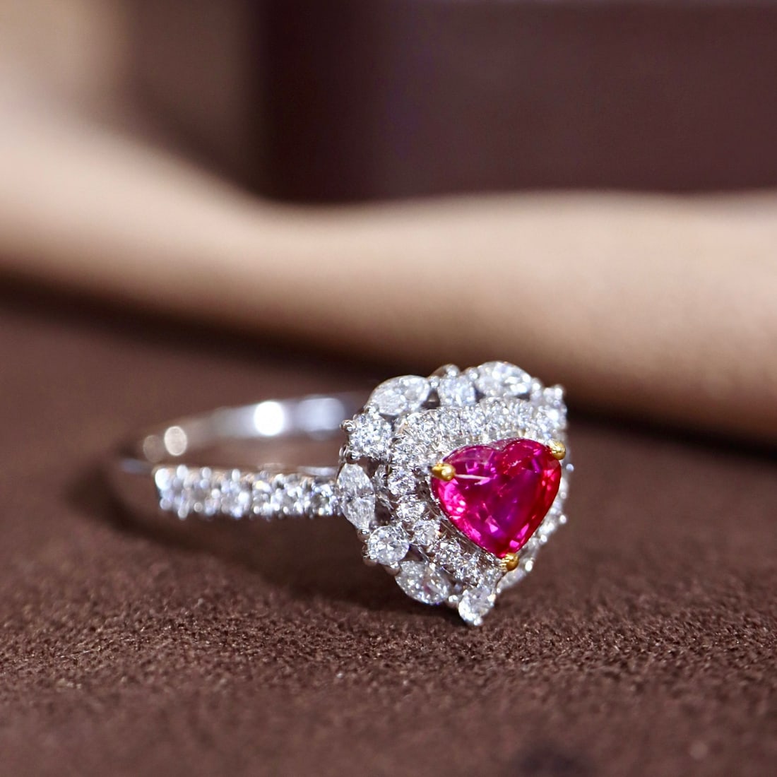 14k Gold 1.01 Ctw Natural Ruby & Diamond Ring - 3