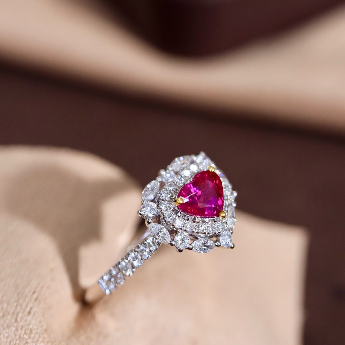 14k Gold 1.01 Ctw Natural Ruby & Diamond Ring - 5