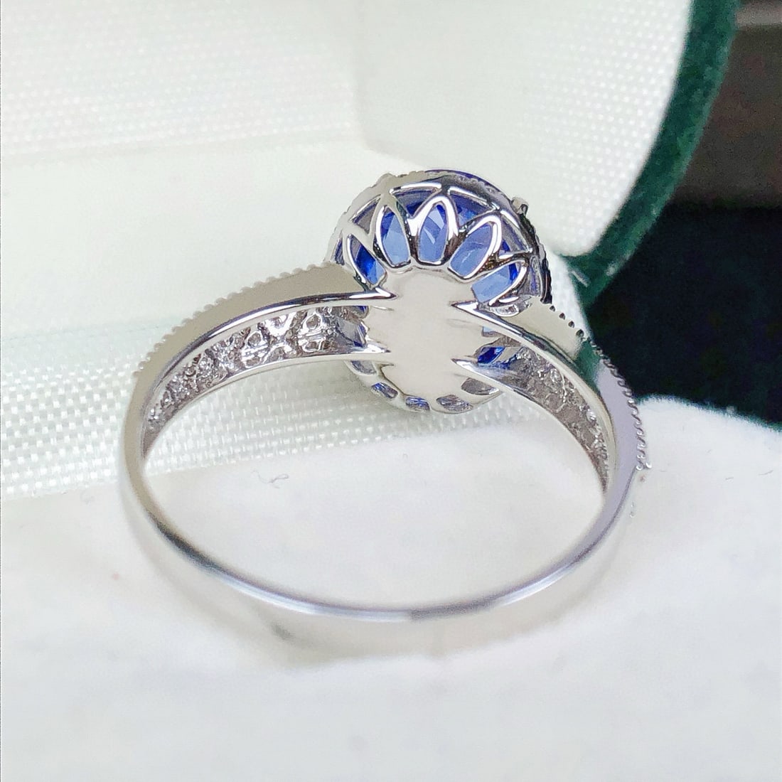 14k Gold 2.59 Ctw Natural Tanzanite & Diamond Ring - 7