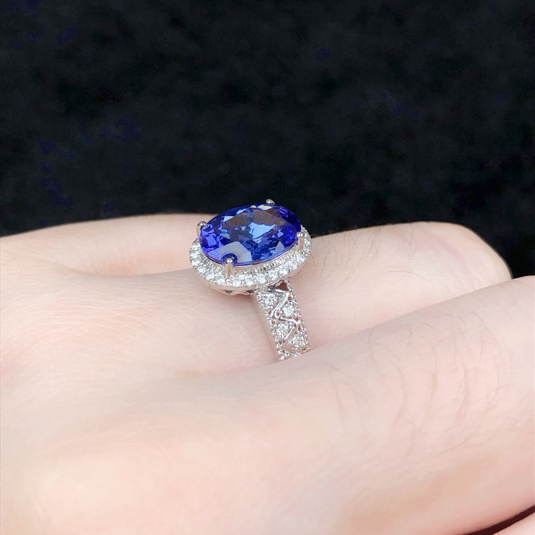 14k Gold 2.59 Ctw Natural Tanzanite & Diamond Ring - 8
