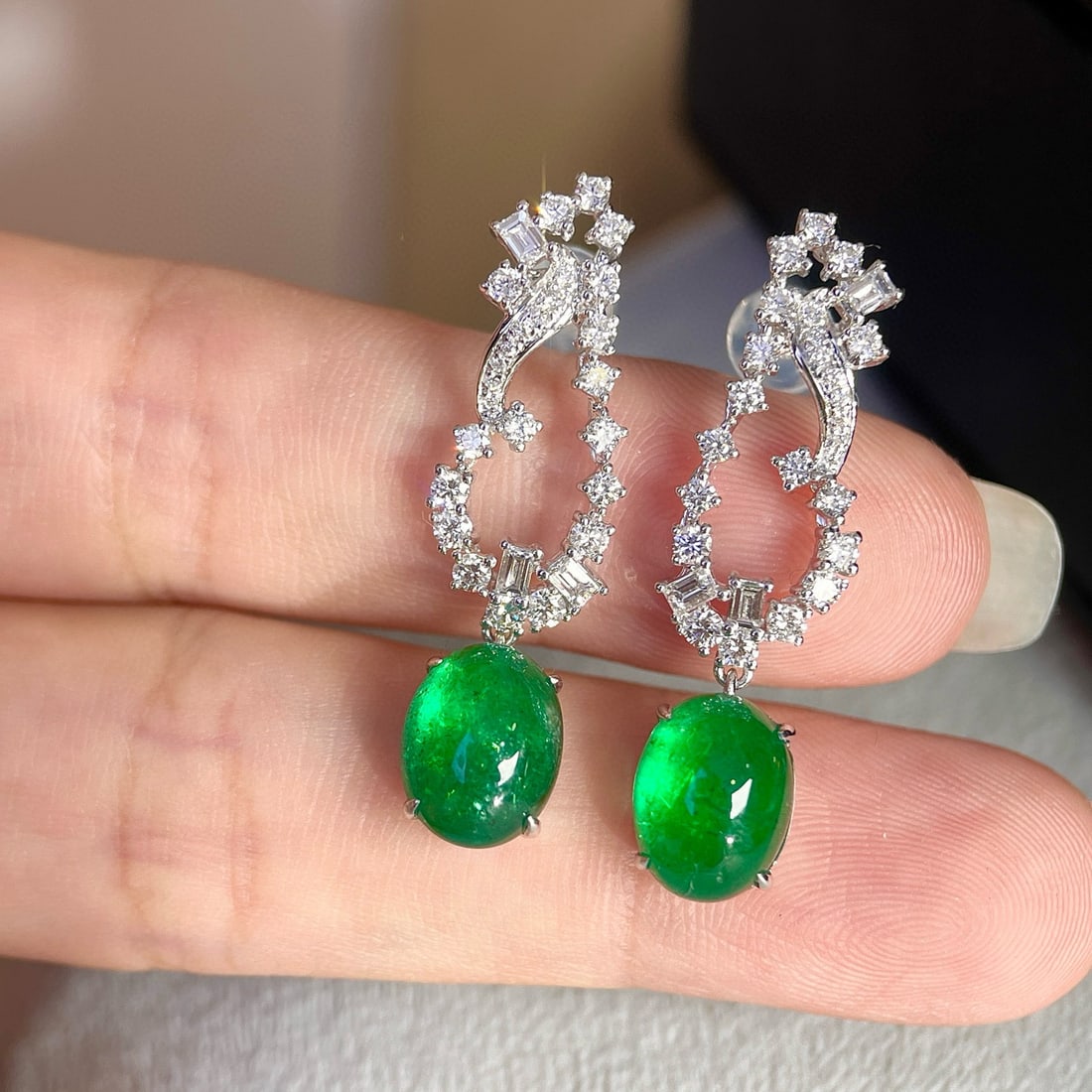 14k Gold 6.94 Ctw Vivid Green Natural Emerald & Diamond Earrings - 4