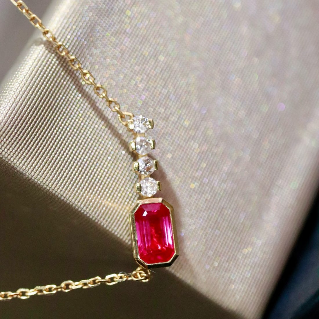 14k Gold 0.39 Ctw Natural Ruby & Diamond Necklace - 4