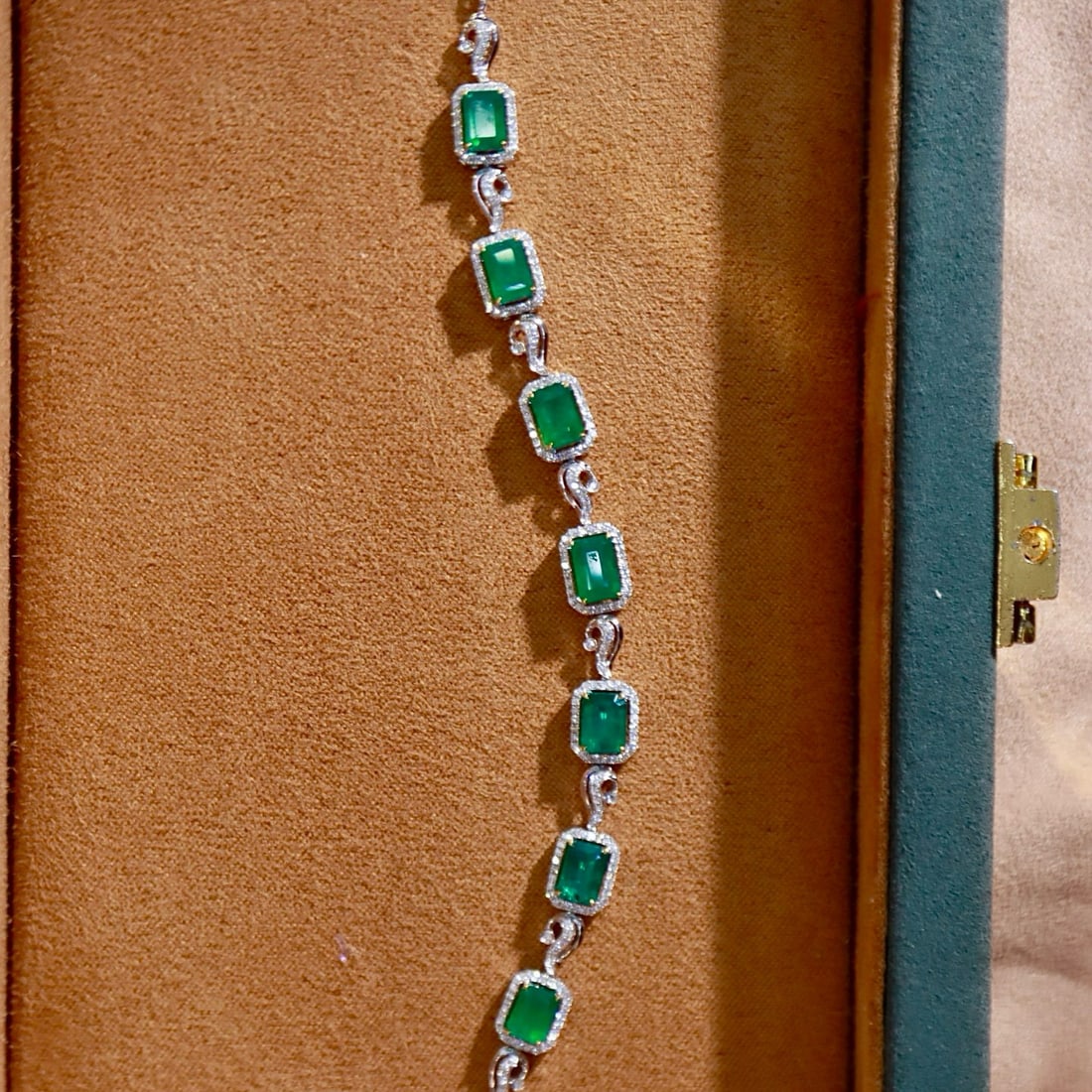 14k Gold 5.82 Ctw Vivid Green Natural Emerald & Diamond Bracelet - 2