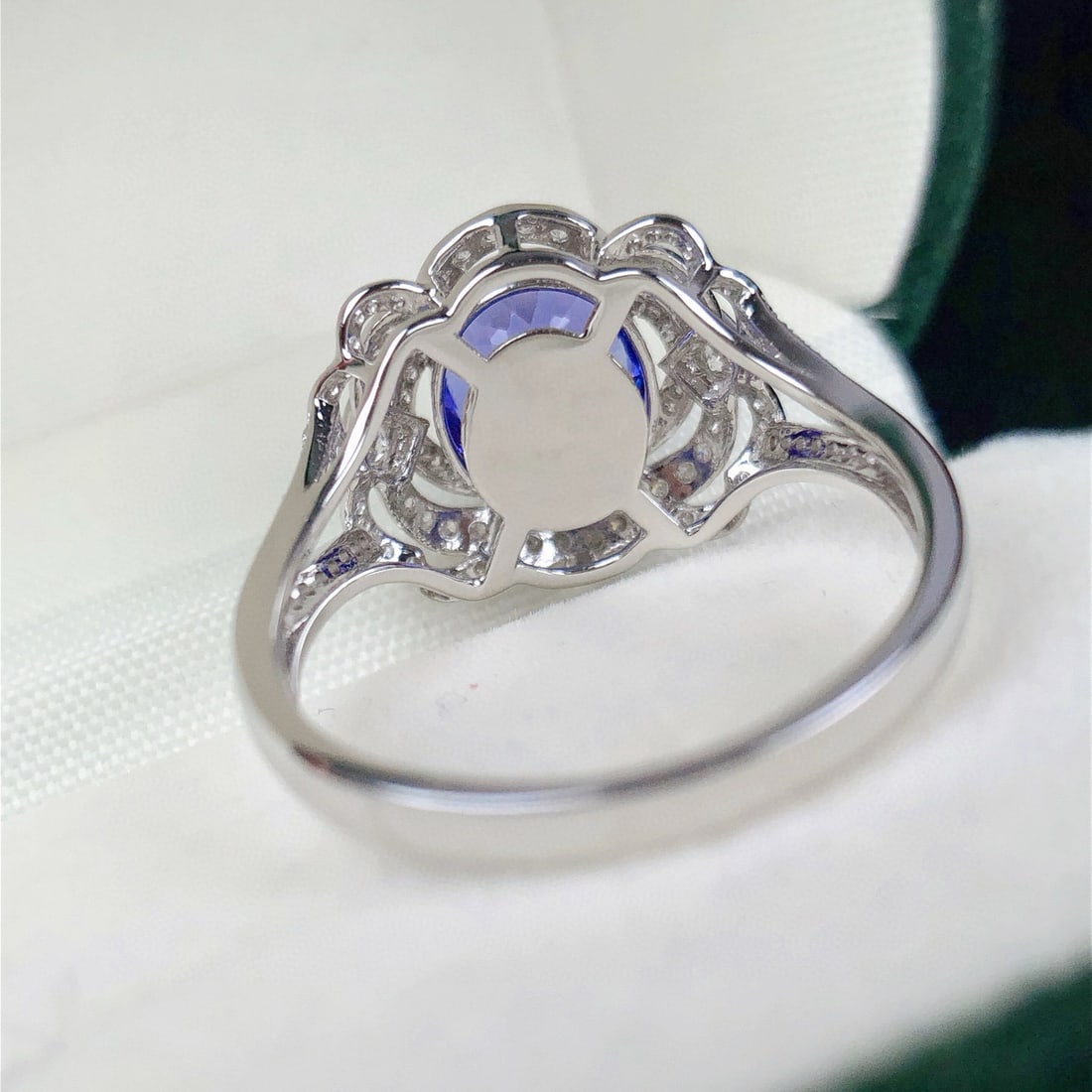 14k Gold 3.25 Ctw Natural Tanzanite & Diamond Ring - 7