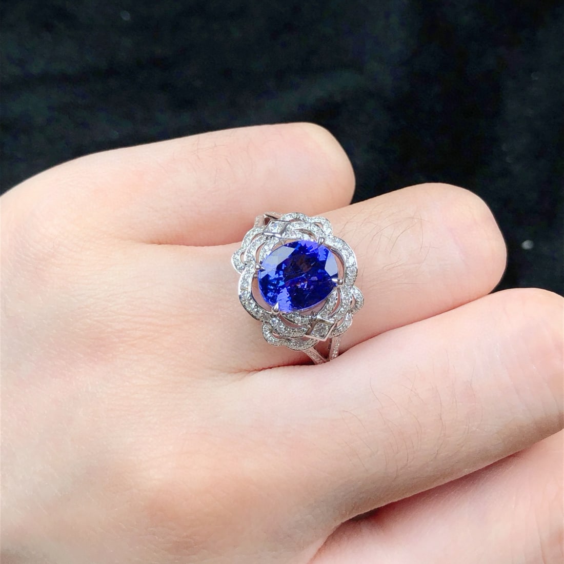 14k Gold 3.25 Ctw Natural Tanzanite & Diamond Ring - 8