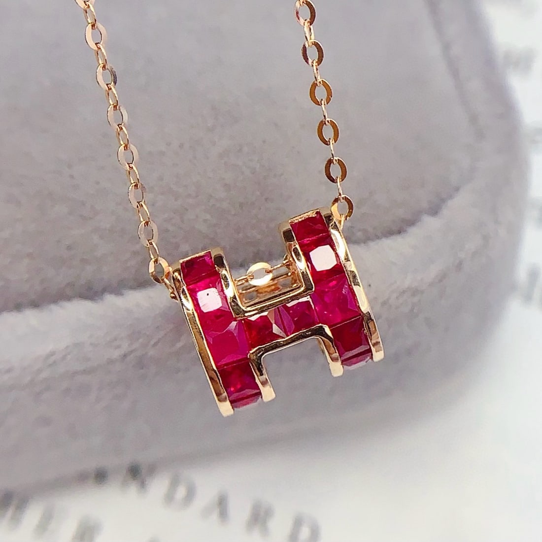 14k Gold 1 Ct Natural Ruby Necklace: Ref:231088367 // gold content:14k gold // main gemstone:ruby // shape:princess // carat weight:1ct // color:red // treatment:natural // Low Estimate: 2400Condition: NewHigh Estimate: 3600