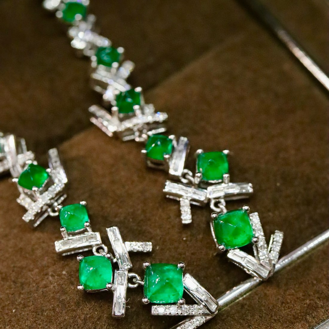 14k Gold 3.57 Ctw Vivid Green Natural Emerald & Diamond Earrings - 5