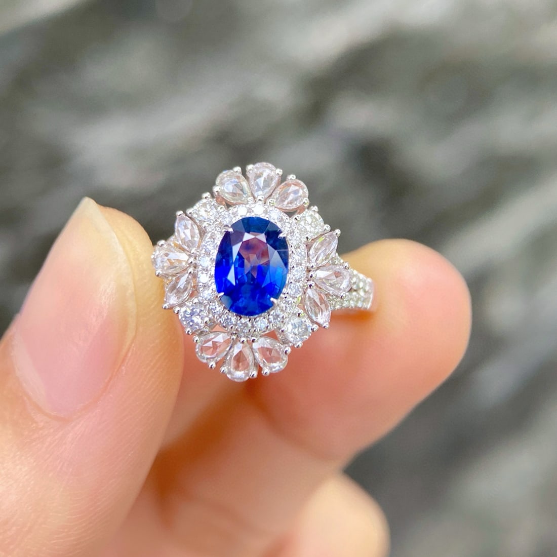 14k Gold 1.96 Ctw Natural Sapphire & Diamond Ring: Ref:231088383 // gold content:14k gold // ring size:7. 25us // // main gemstone:sapphire // shape:oval // carat weight:1. 02ct // color:blue // treatment:natural // // adjacent gemstone 2 :