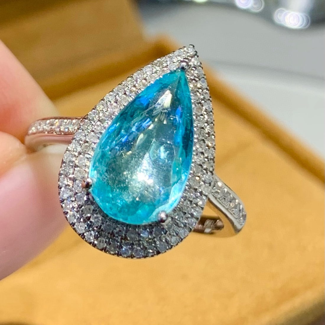 14k Gold 2.25 Ct Natural Paraiba Tourmaline & Diamond Ring - 4