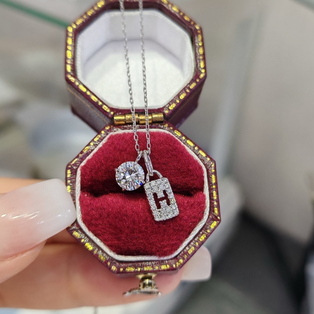 14k Gold 0.5 Ct Natural H Diamond Necklace: Ref:231088415 // gold content:14k gold // main gemstone:diamond // shape:round // carat weight:0. 5ct // clarity grade:vs-si // color:h // treatment:natural // cut grade:g // // adjacent gemstone 2