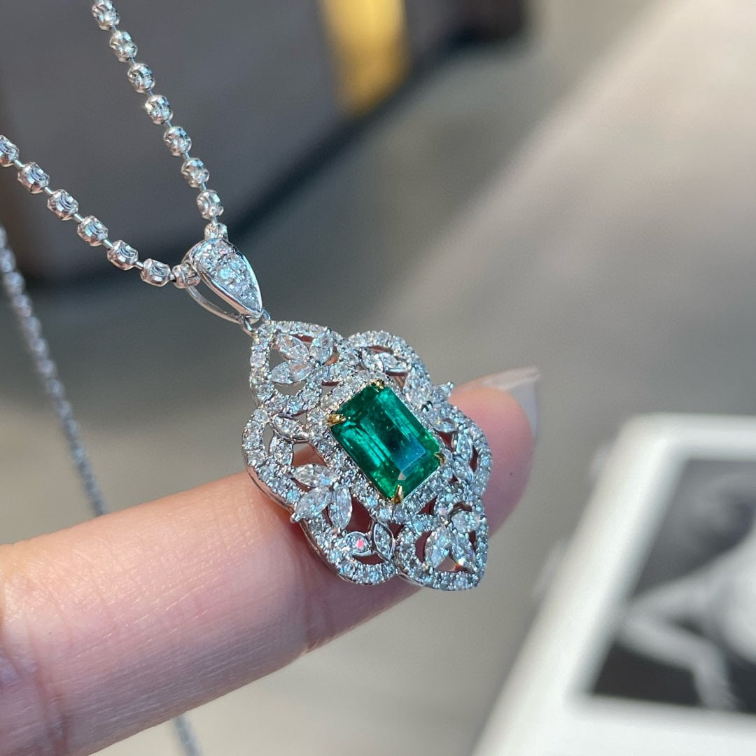 14k Gold 2 Ctw Vivid Green Natural Emerald & Diamond Pendant( Without Chain ) - 5