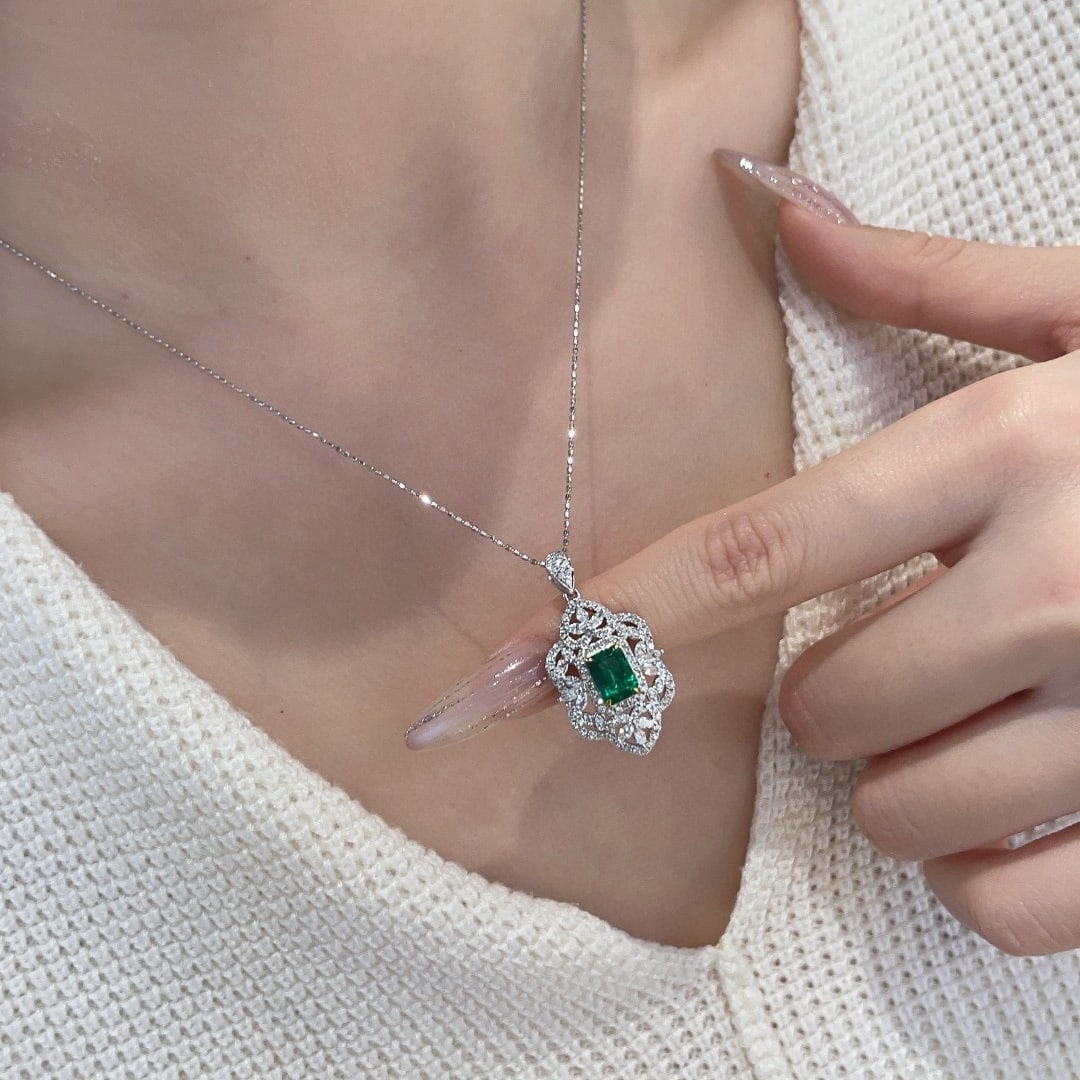 14k Gold 2 Ctw Vivid Green Natural Emerald & Diamond Pendant( Without Chain ) - 8