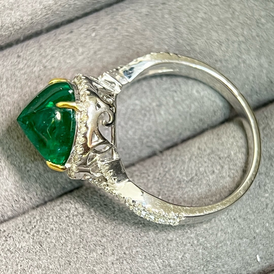 14k Gold 4.04 Ctw Vivid Green Natural Emerald & Diamond Ring - 5