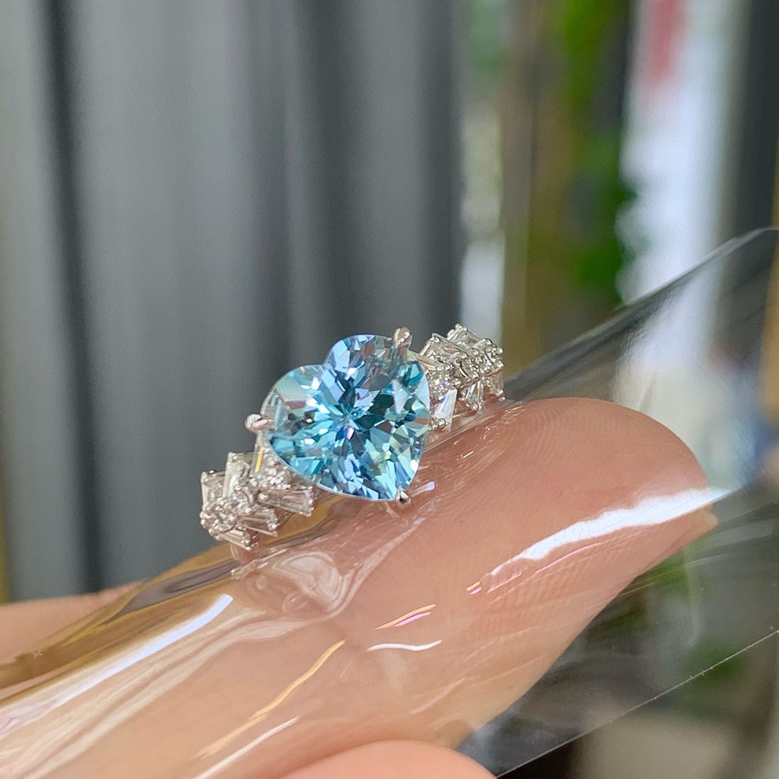 14k Gold 2.75 Ctw Natural Aquamarine & Diamond Ring - 2