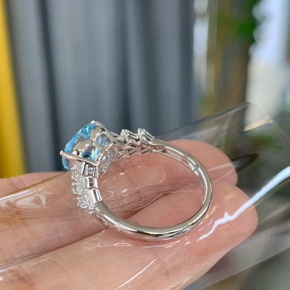 14k Gold 2.75 Ctw Natural Aquamarine & Diamond Ring - 4