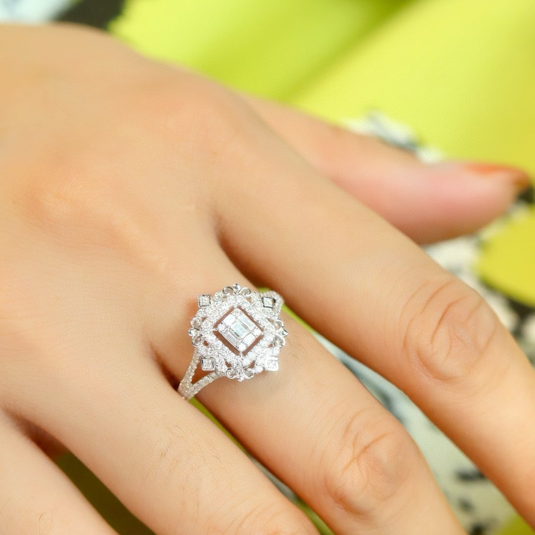 14k Gold 0.65 Ct Natural H Diamond Ring - 4