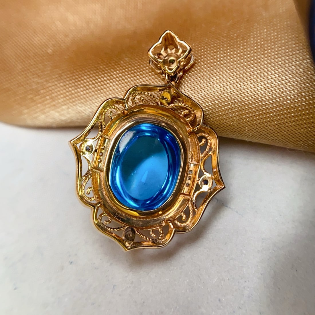 14k Gold 5.00 Ct Natural Topaz & Diamond Pendant( Without Chain ) - 2