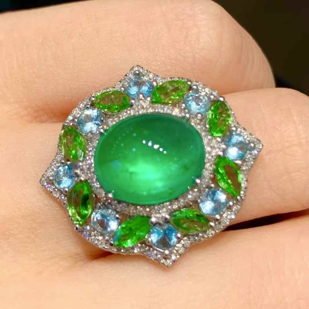 14k Gold 4.35 Ct Natural Emerald & Diamond Ring - 5