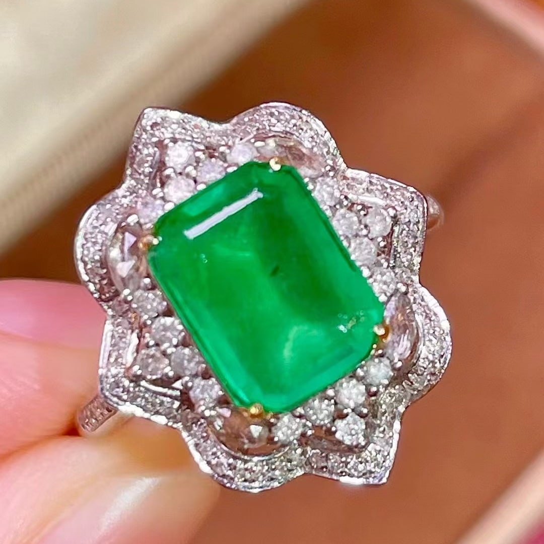 14k Gold 1.5 Ct Vivid Green Natural Emerald & Diamond Ring - 8