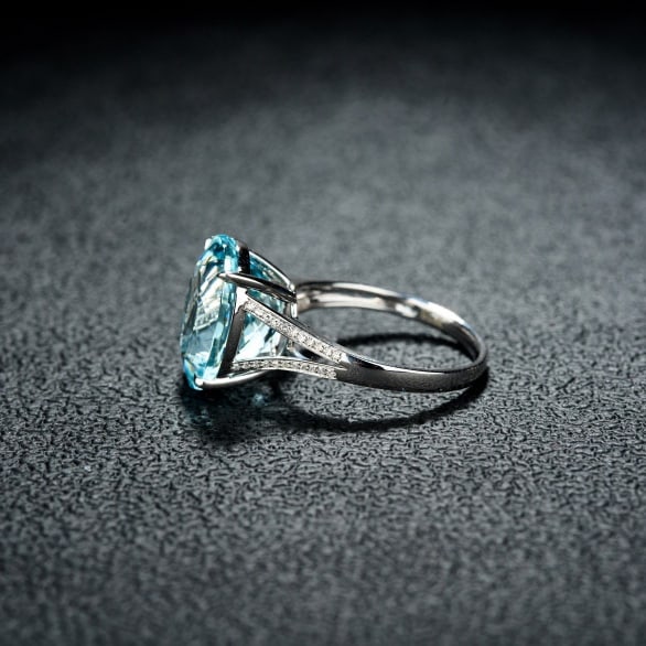 14k Gold 6.69 Ct Natural Aquamarine & Diamond Ring - 4