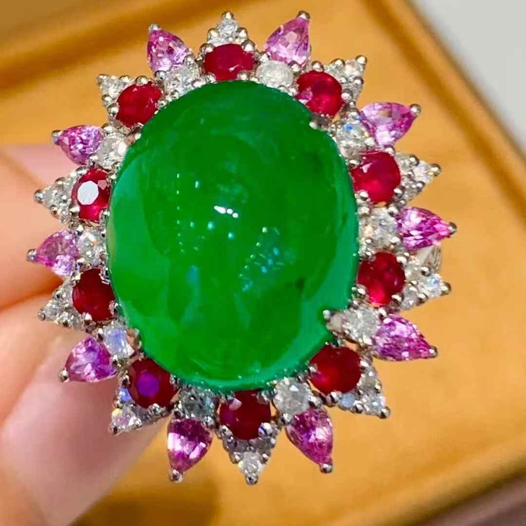 14k Gold 8.8 Ct Vivid Green Natural Emerald & Diamond Ring - 2