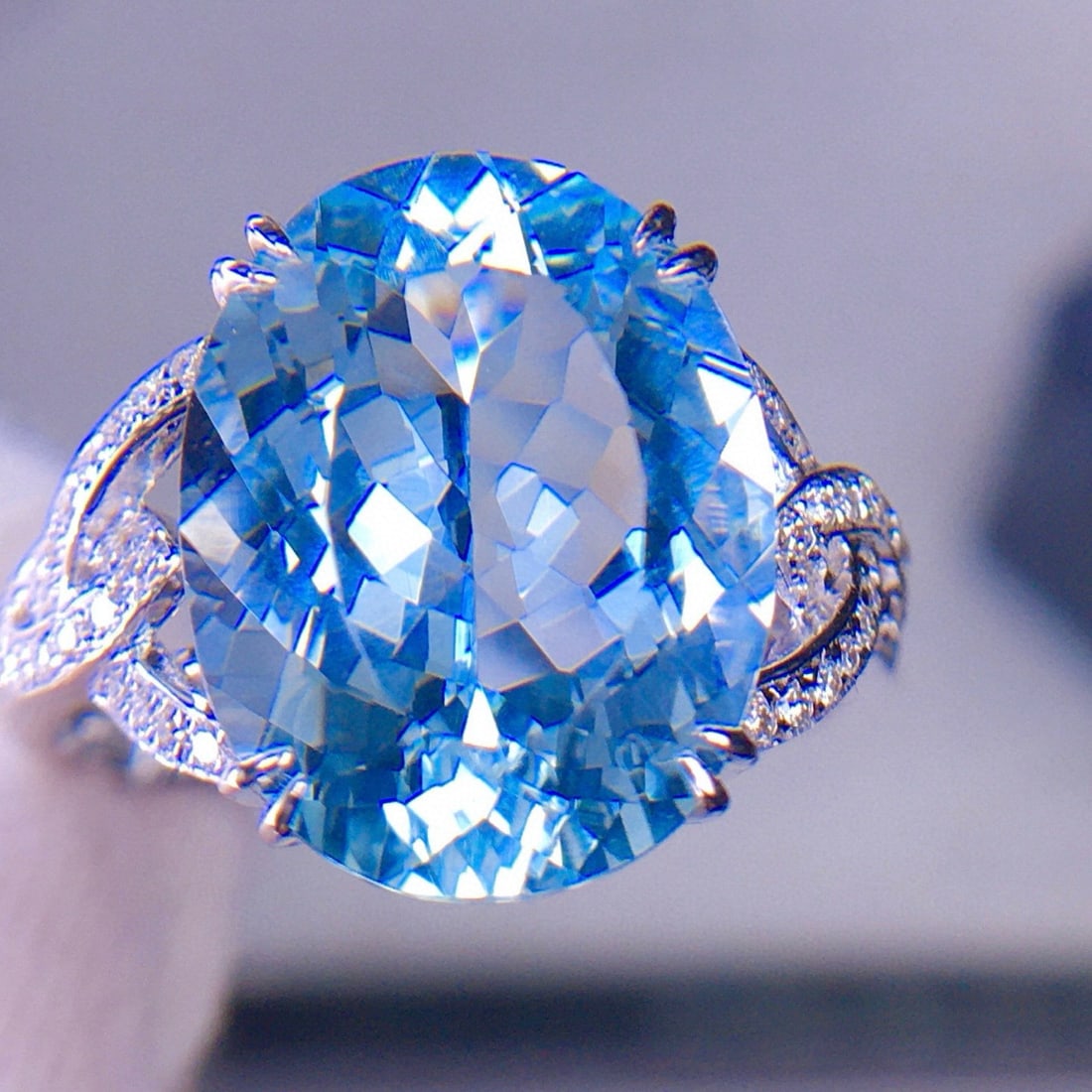 14k Gold 6.5 Ct Natural Aquamarine & Diamond Ring - 6