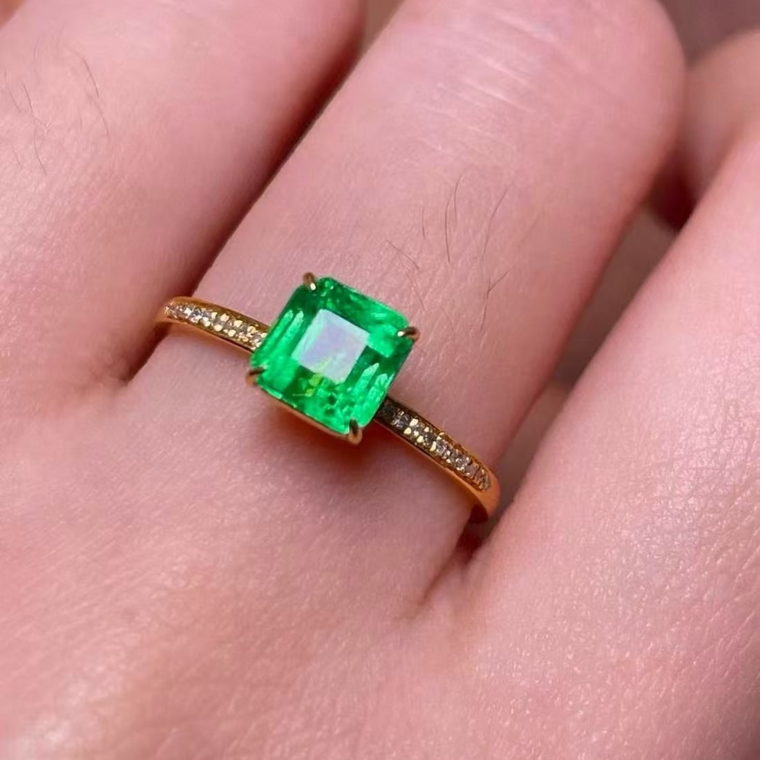 14k Gold 1.5 Ct Natural Emerald & Diamond & Emerald Ring - 6