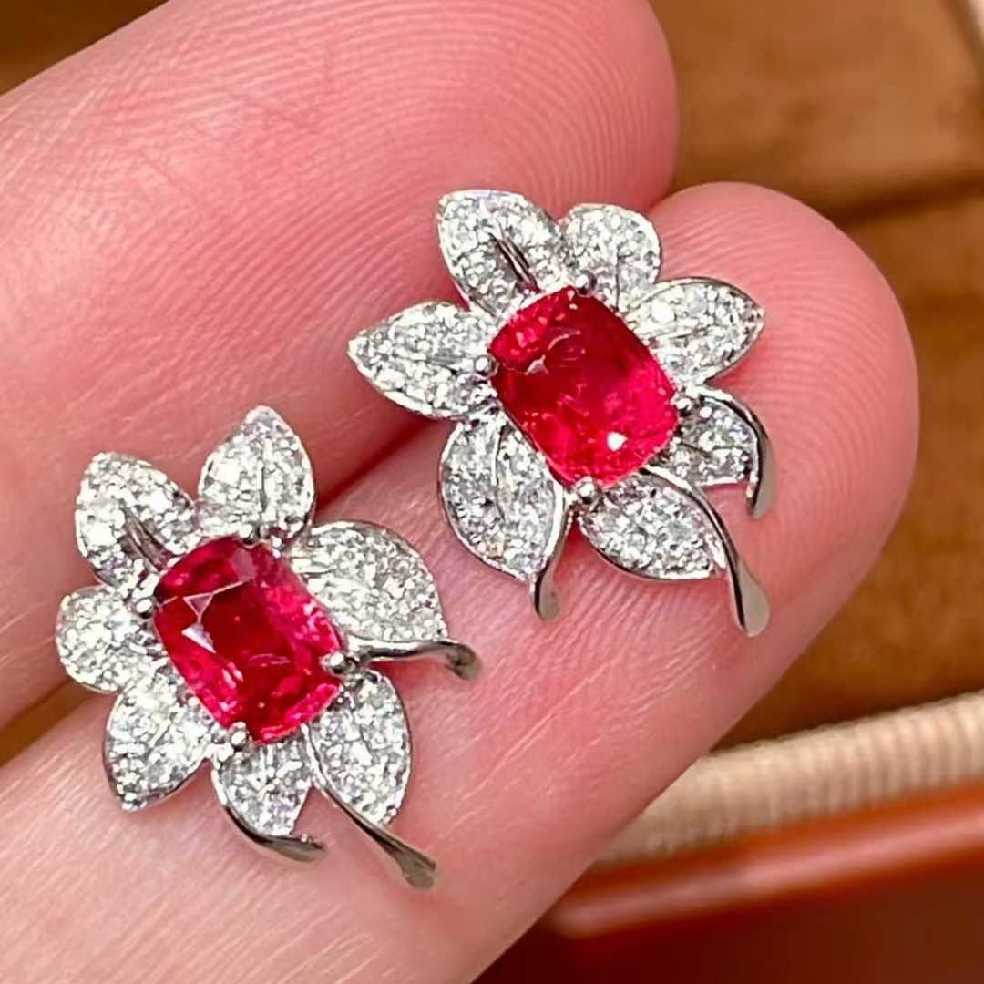 14k Gold 0.9 Ct Natural Spinel & Diamond Earrings - 4