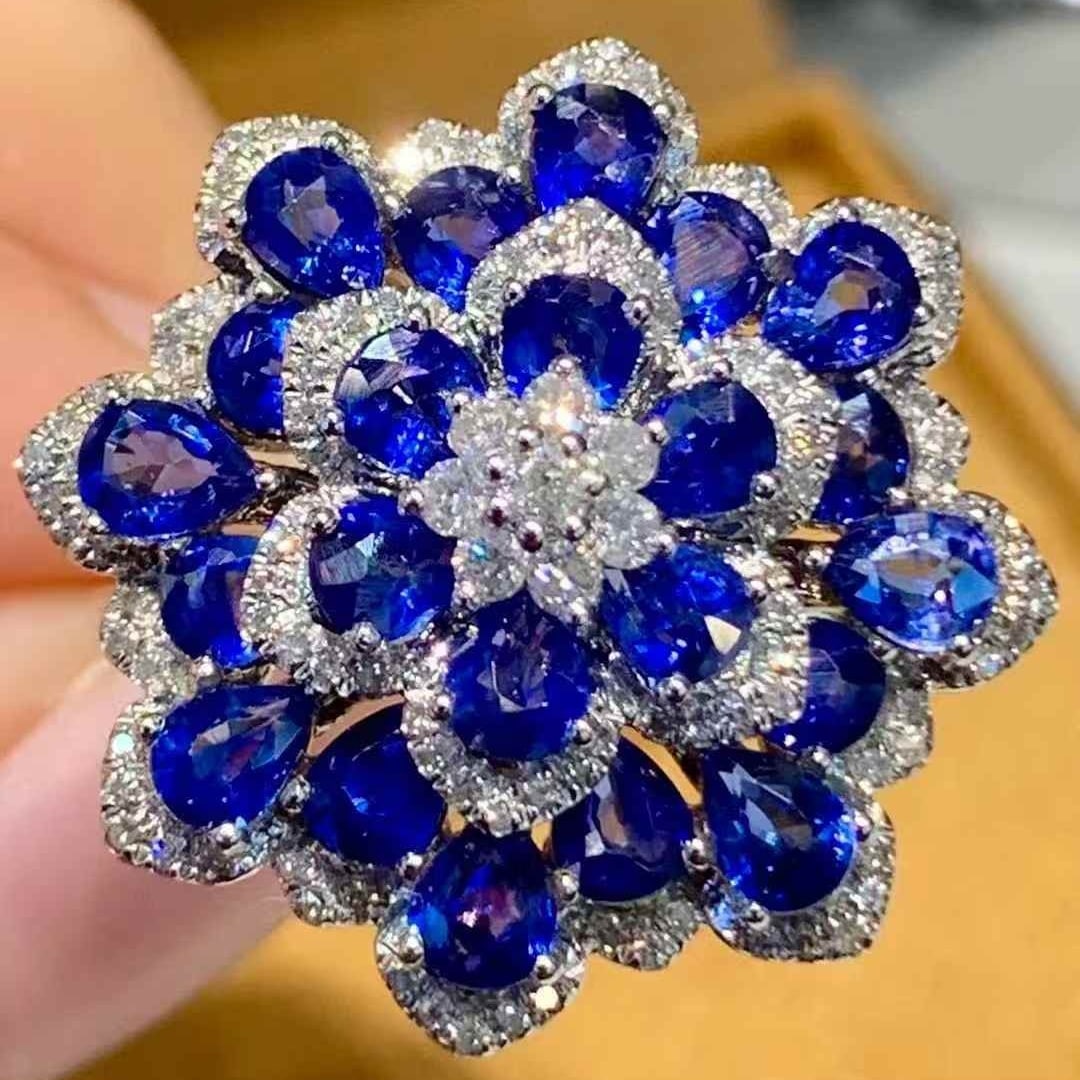 14k Gold 4.2 Ct Natural Sapphire & Diamond Ring - 2