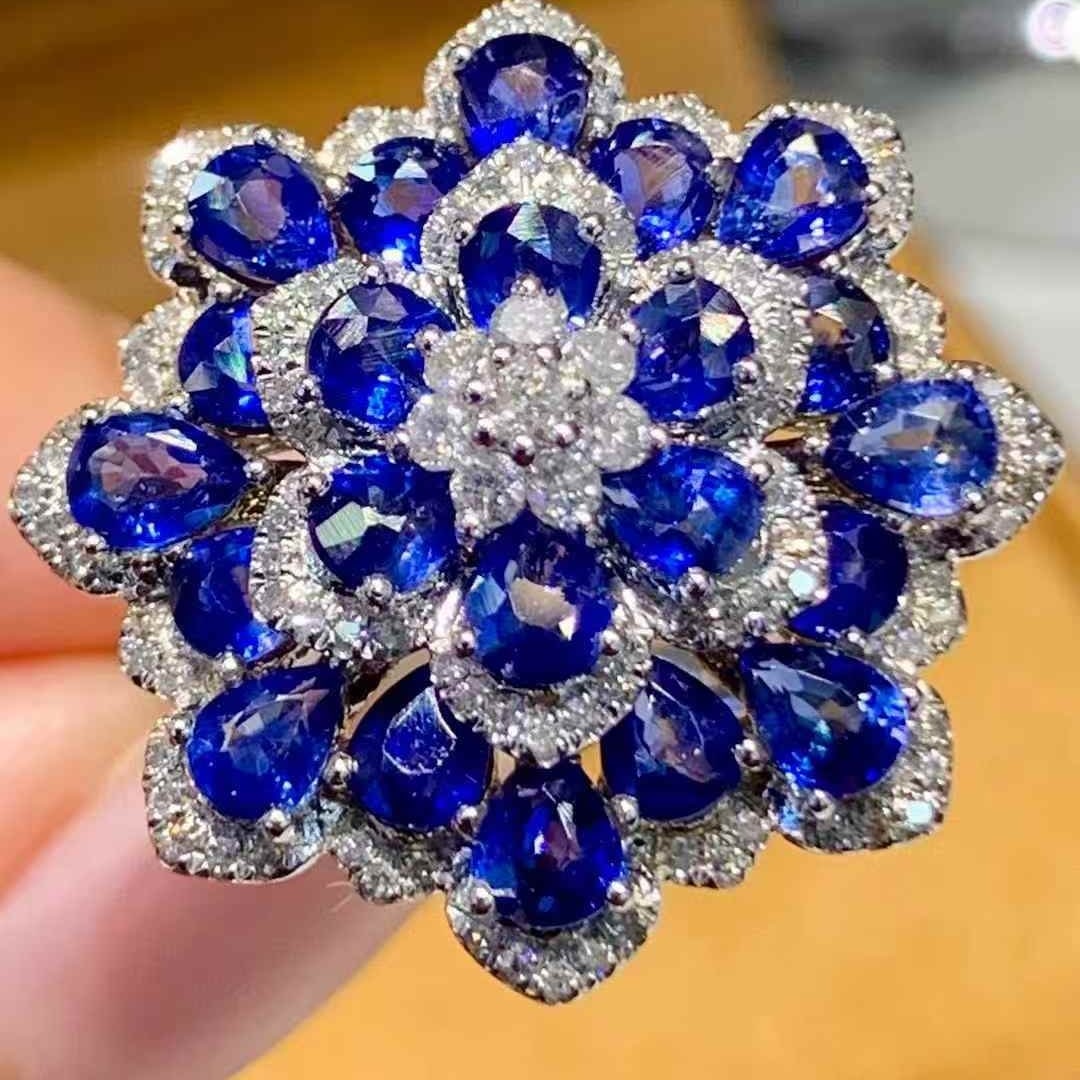 14k Gold 4.2 Ct Natural Sapphire & Diamond Ring - 4