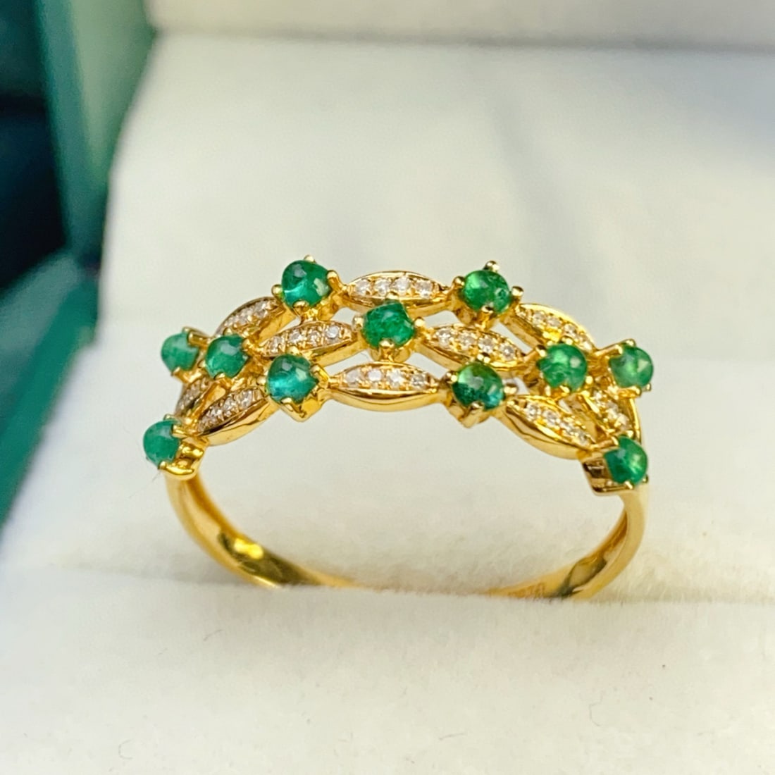 14k Gold 1.00 Ct Natural Emerald & Diamond Ring - 2
