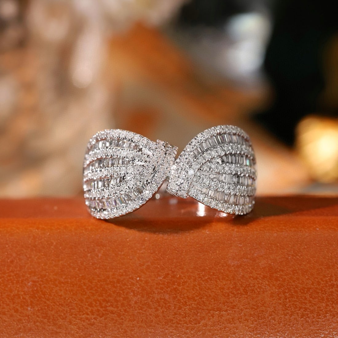 14k Gold 0.76 Ct Natural H Diamond Ring - 8