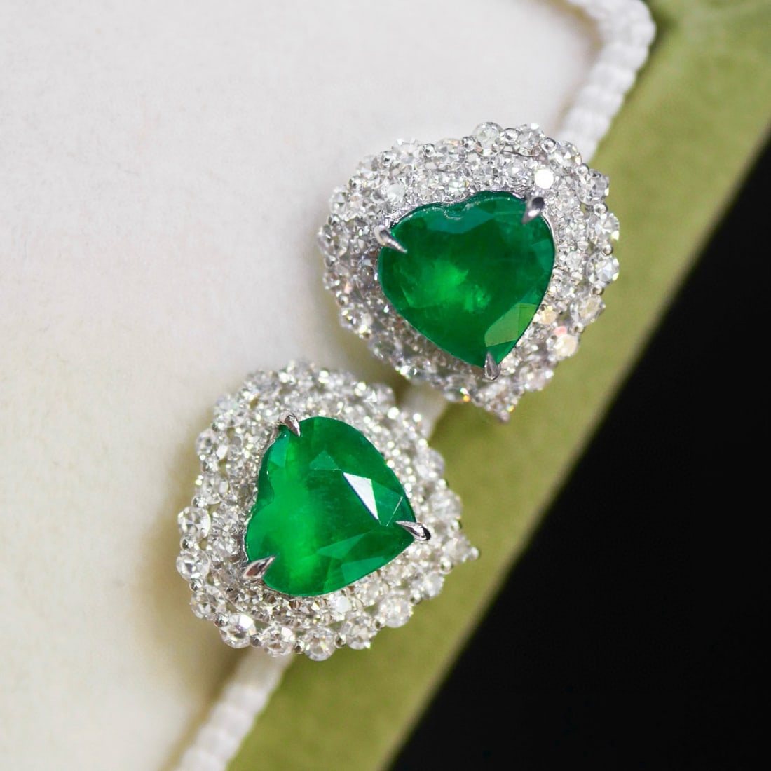 14k Gold 1.37 Ctw Vivid Green Natural Emerald & Diamond Earrings - 2