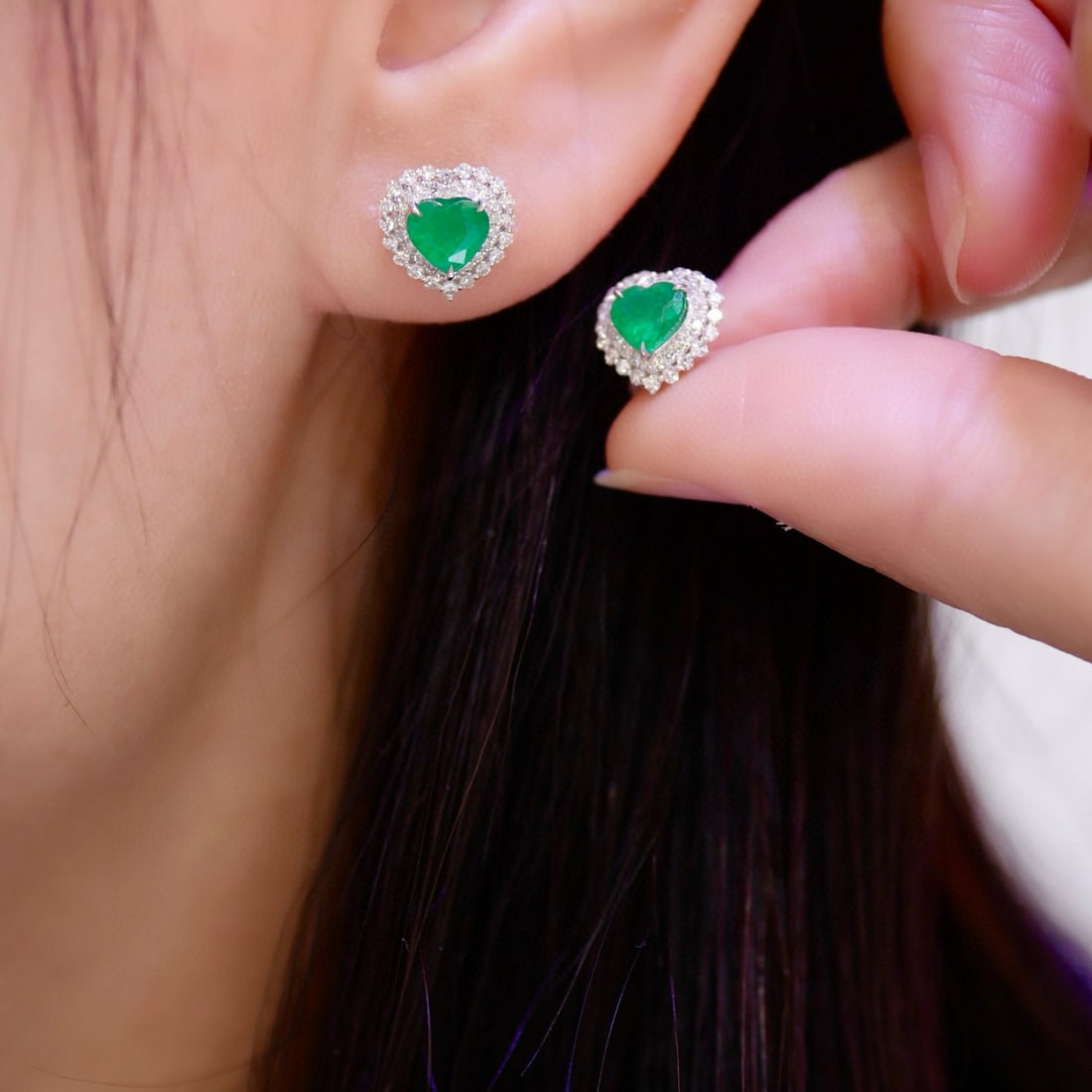 14k Gold 1.37 Ctw Vivid Green Natural Emerald & Diamond Earrings - 3