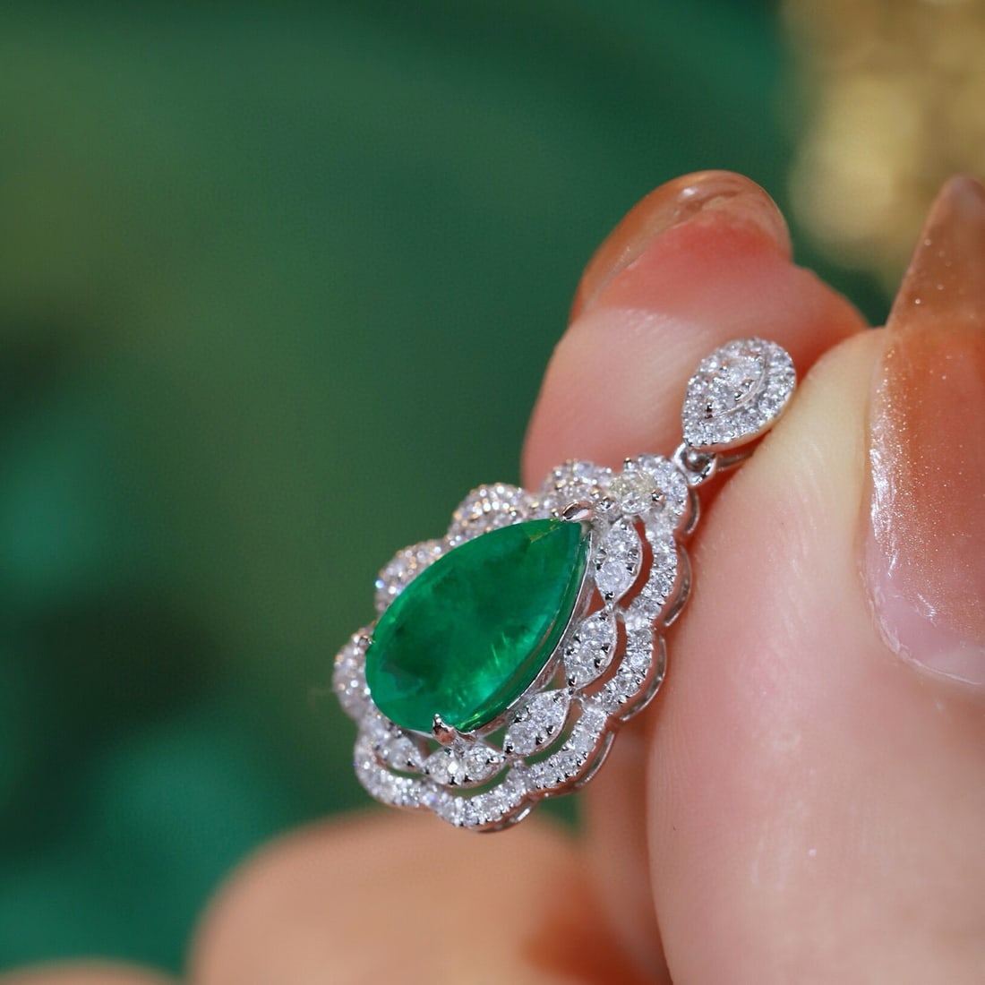 14k Gold 1.97 Ctw Vivid Green Natural Emerald & Diamond Pendant( Without Chain ) - 7