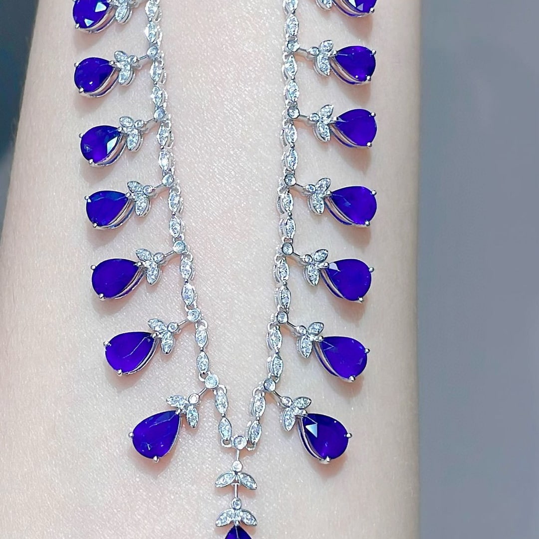 14k Gold 11 Ct Vivid Blue Natural Sapphire & Diamond Necklace - 4